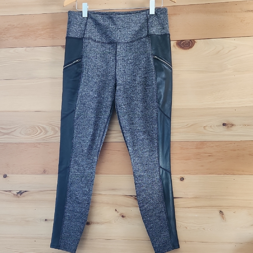 Athleta Black and White Patterned Leggings